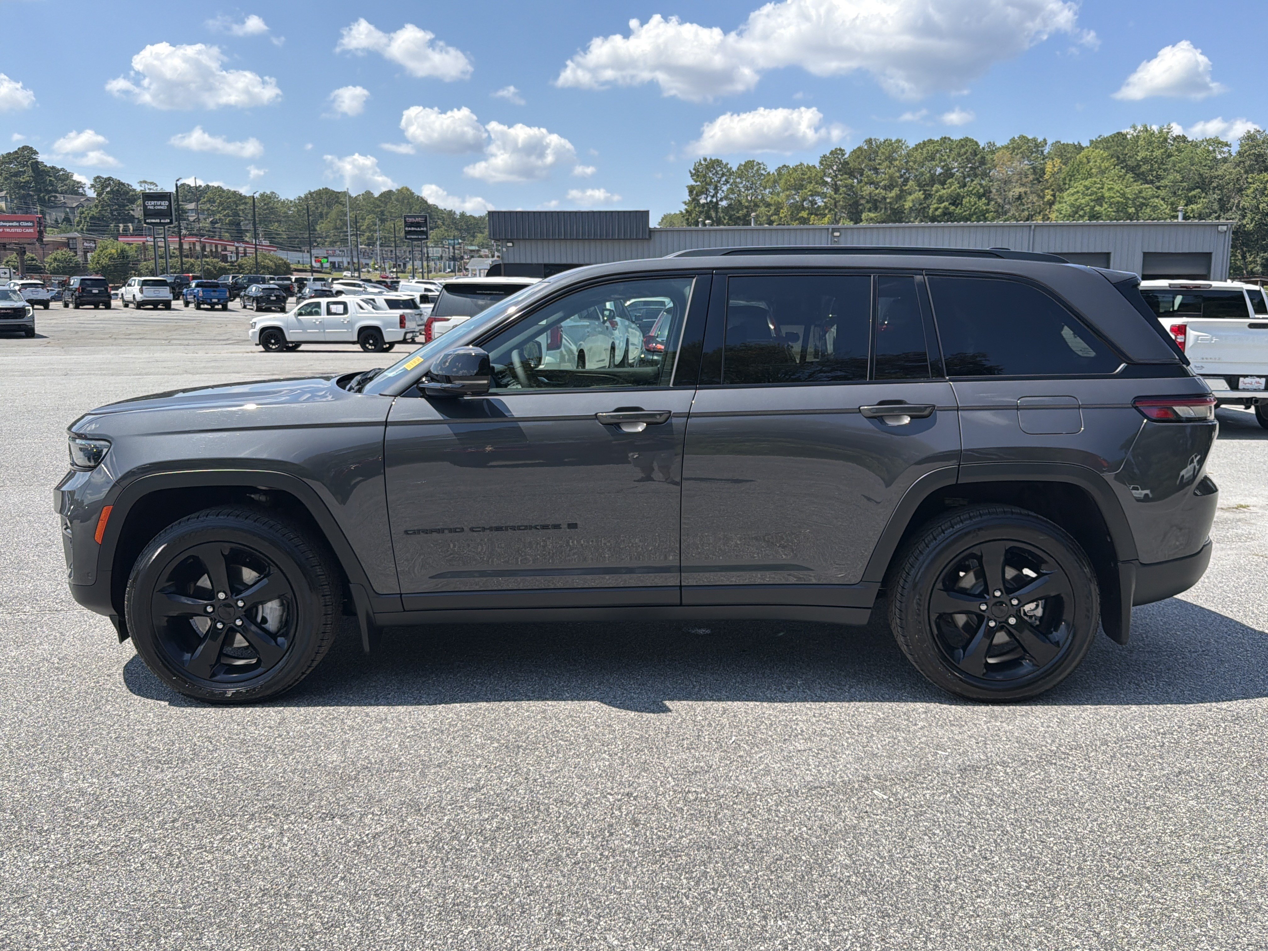 jeep grand cherokee 2025 1C4RJGBG2SC315021 image jeep grand cherokee 2025 1C4RJGBG2SC315021 image
